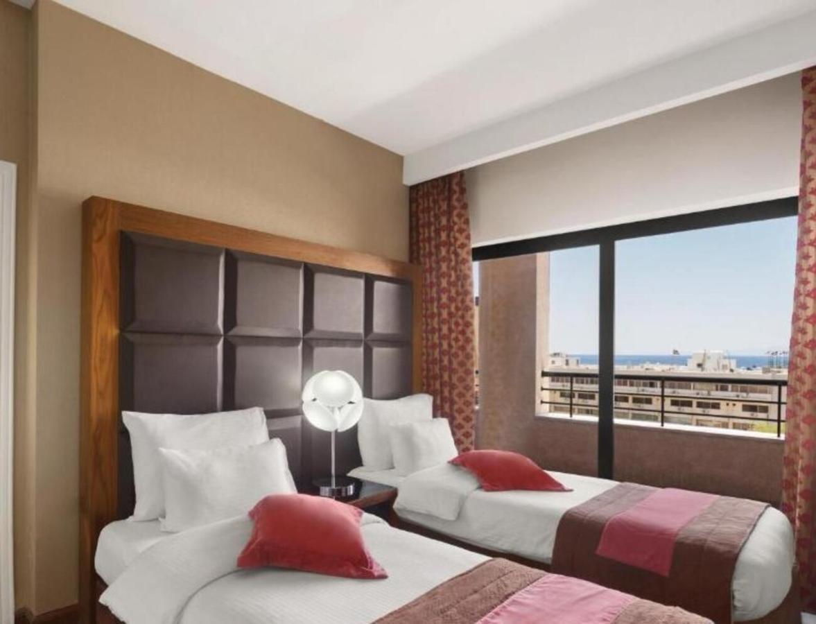 Day Inn Hotel & Suites, Akaba Zewnętrze zdjęcie